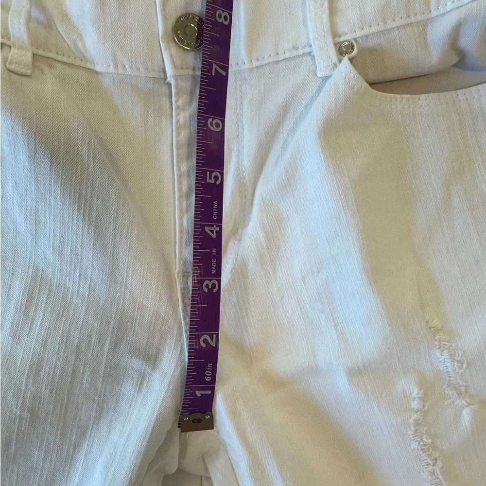 White House/Black Market White Women's Distressed Cropped Jeans Size 2 - Picture 4 of 7